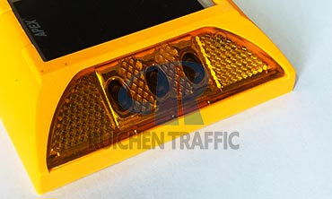 solar road studs